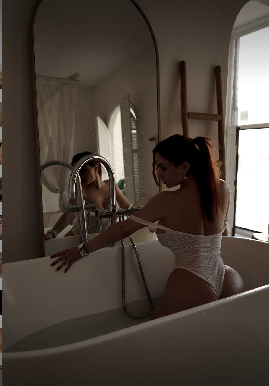 A playful frame from Miranda Faith nude — online in San Salvador