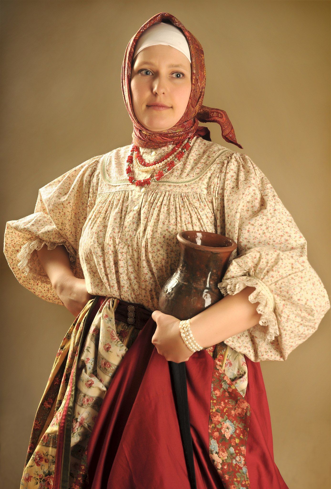 Girls in Slavic costumes in San Salvador